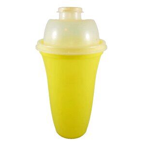 Tupperware Vintage Quick Shake Mixer Blender 844-4 Yellow 16oz Cup Read
